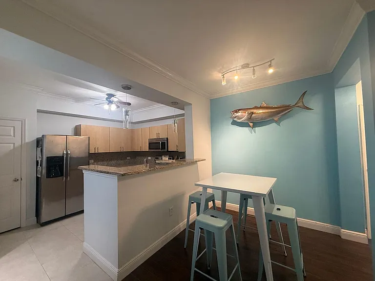 533 NE 3rd Ave #415 — Photo 7