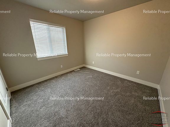 4th image of 383 Jeremy Ln #383