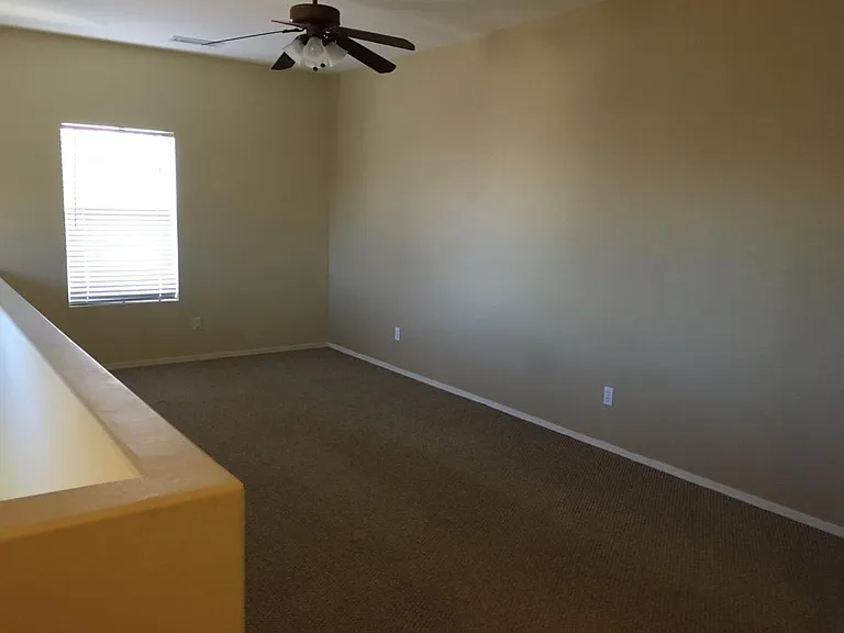 Landing flex room