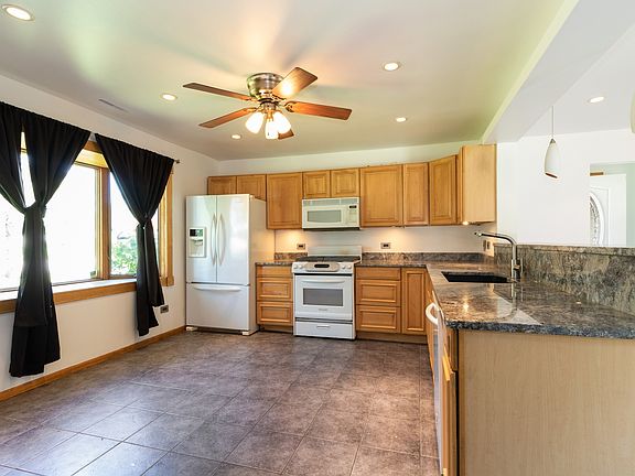 4th image of 8721 162nd St