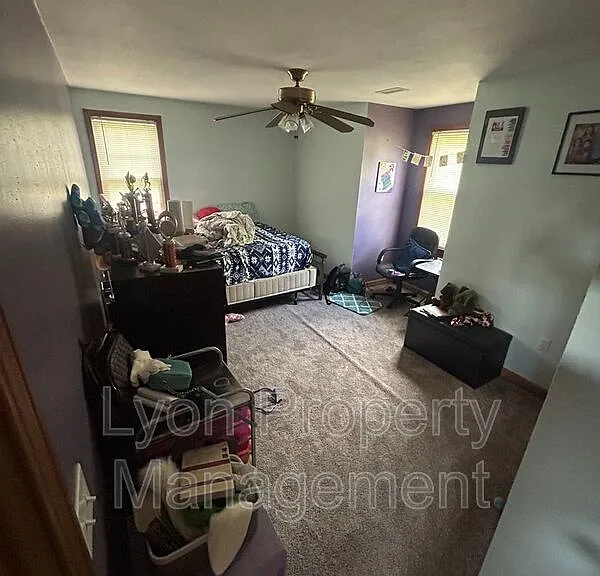 212 Tiffany St — Photo 17