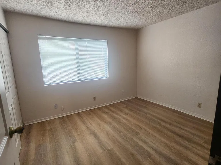 6041 Sequoia Rd NW #D7 — Photo 8