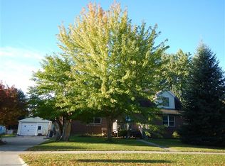 22362 Martin Rd, Saint Clair Shores, MI 48081