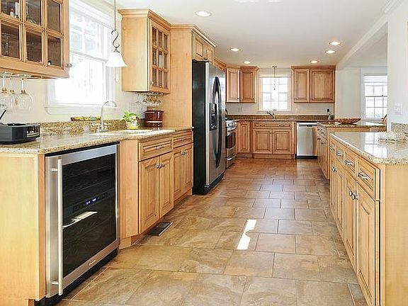 5th image of 12101 N Old Whaling Ln