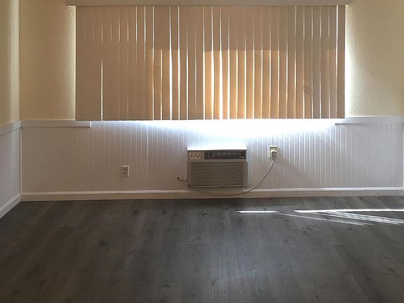 3rd image of 1121 T St