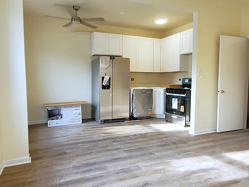4047 N Narragansett Ave #1F Photo 1