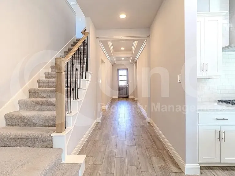 3215 Mattie Grey Ln — Photo 6