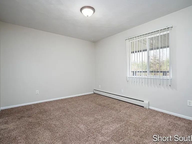 Lakewood Apartments — Photo 1