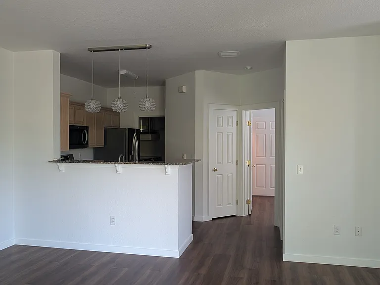 1160 NE Horizon Loop #1409 — Photo 6