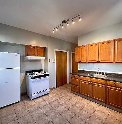 2nd image of 88 Clendenny Ave Floor 2