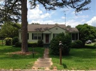 217 Beechwood Cir, Lagrange, GA 30240