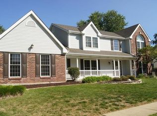 2517 Christopher Lake Ct, Saint Louis, MO 63129