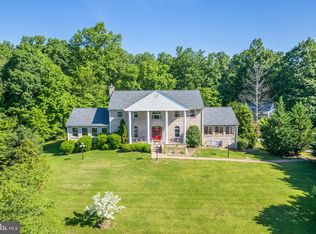 235 Kilby Farm Ln, Sperryville, VA 22740