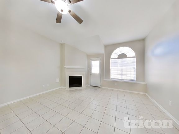 3rd image of 18707 Singing Woods Dr