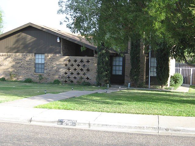 1st image of 24 Graves Ct