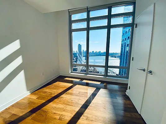 Rented by Evans Real Estate | media 19