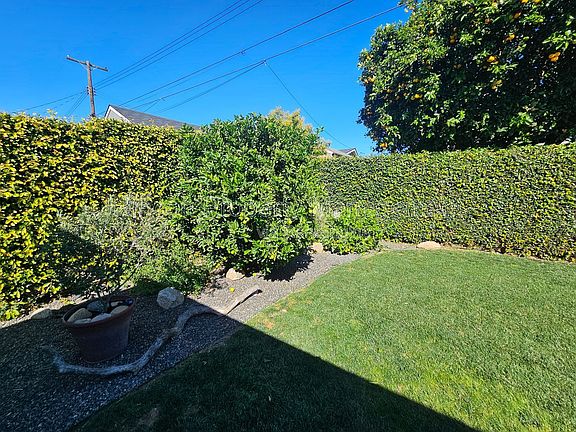 4th image of 364 Broderick Ave