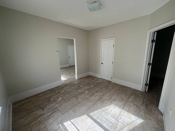 5th image of 5109 Avenue L APT 1
