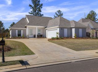 115 Lakecrest Dr, Madison, MS 39110