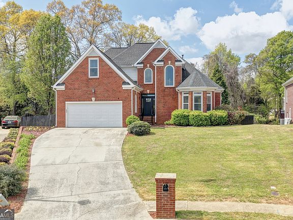 2nd image of 1005 Lewis Ridge Cir