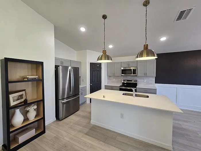 2441 Oakwood Ln — Photo 20