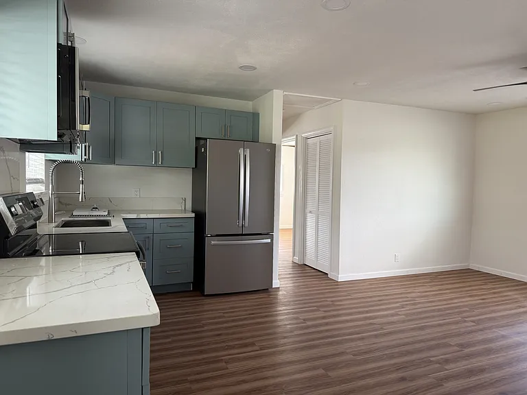 3317 Catherine St #B — Photo 3