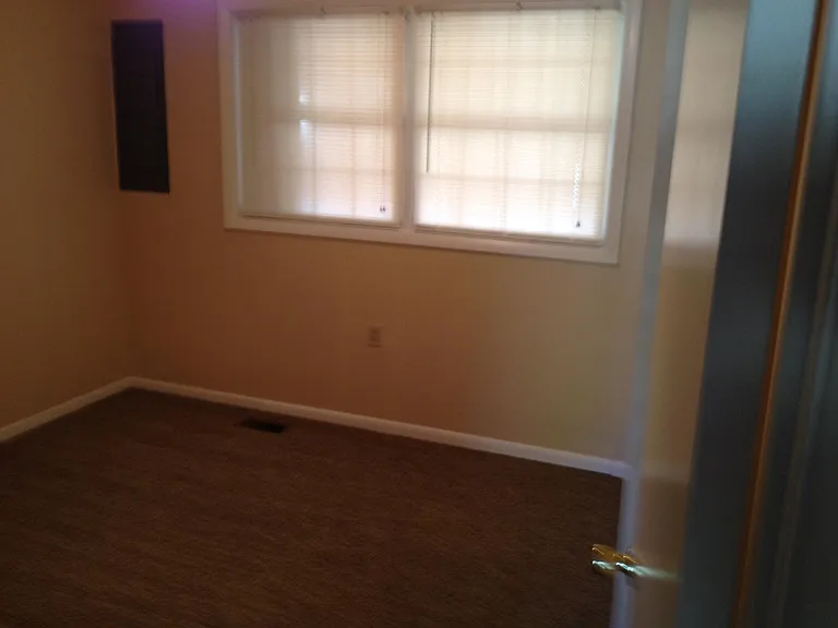 305 Virginia Ave — Photo 6