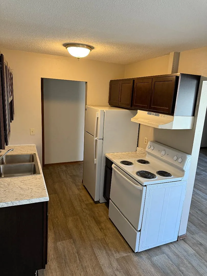 2 bed, $1,050 — Photo 1