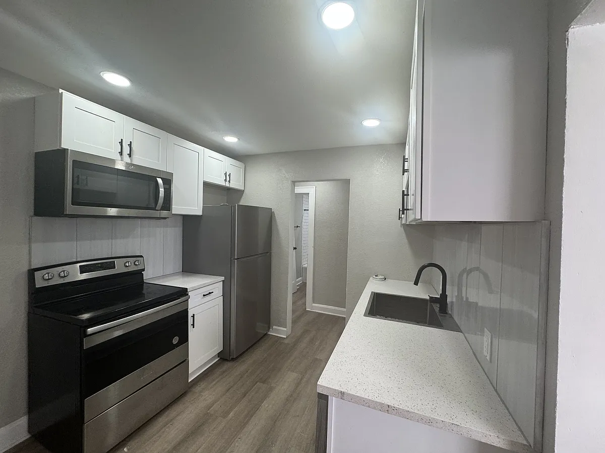 Building Photo - 4232 Virginia Ave #2