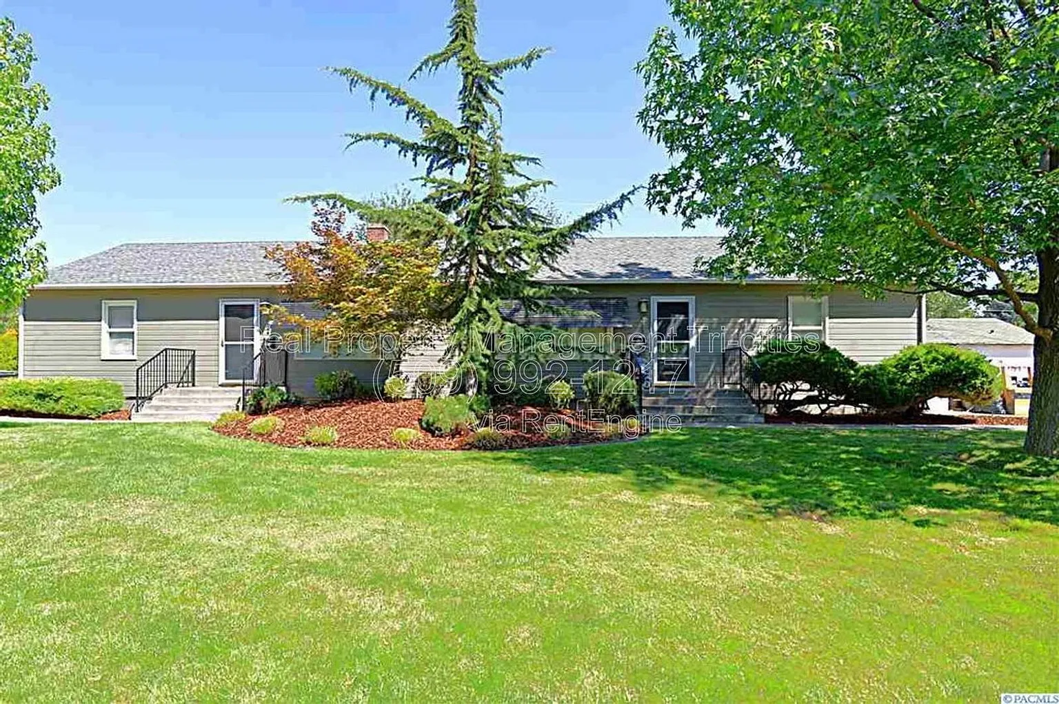 222 Douglass Ave photo 1