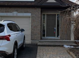 192 Mojave Cres, Ottawa, ON K2S 0H4