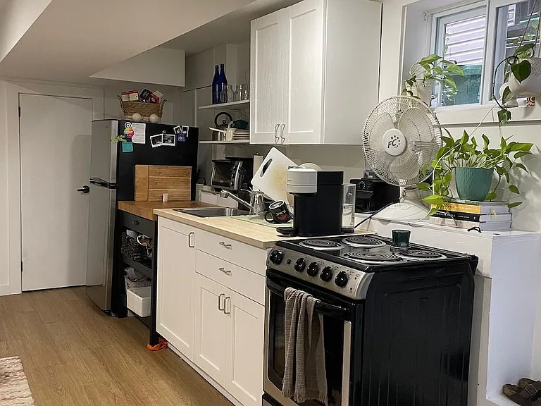 76 Bellwoods Ave — Photo 6