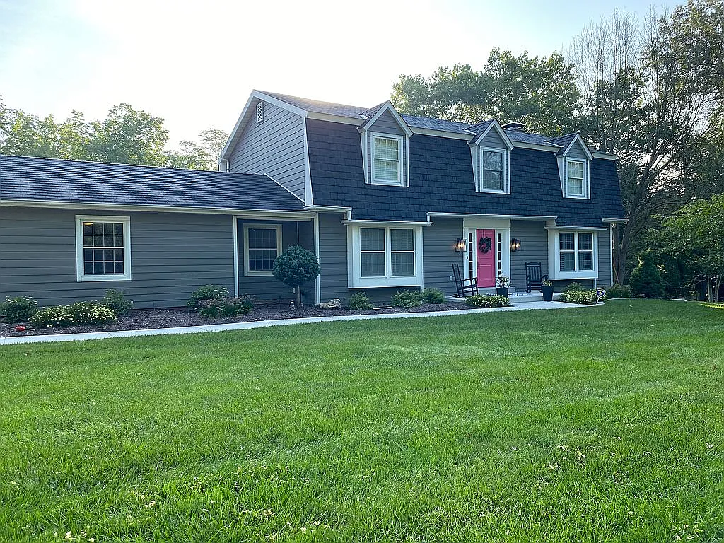 1664 Foxleigh Ct photo 1