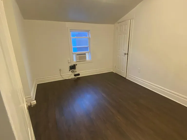 166 N 12th St #3 — Photo 10