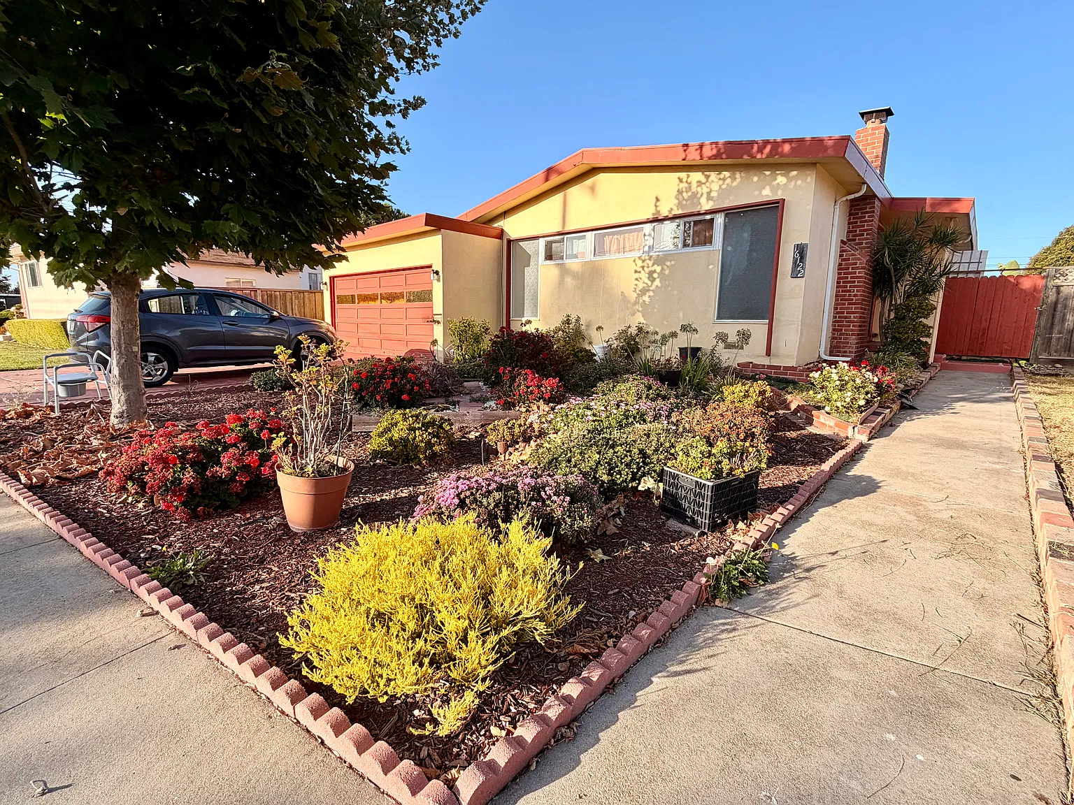 3 bed, 1464 sqft, $4,000 — Photo 2