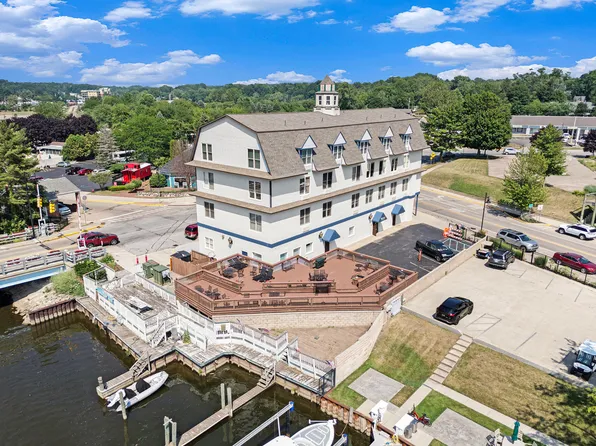 532 Dyckman Ave APT 6, South Haven, MI 49090