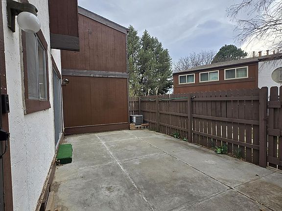 4th image of 106 Scotland Rd APT E