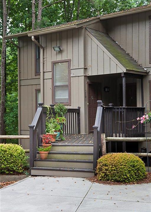 1st image of 2103 Cumberland Ct SE