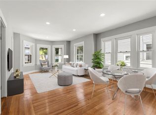 26 Mayflower St, East Providence, RI 02914