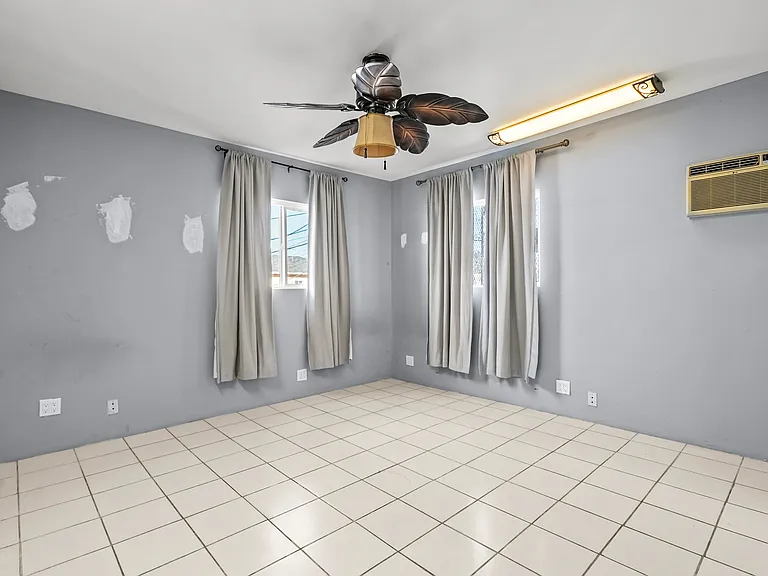 616 N Saint Andrews Pl #7 — Photo 8