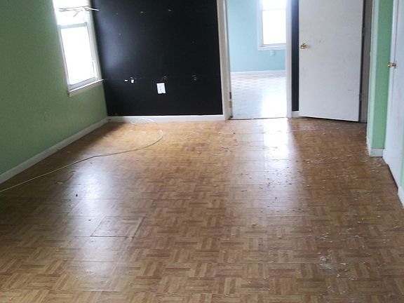 4th image of 358 North St APT 3