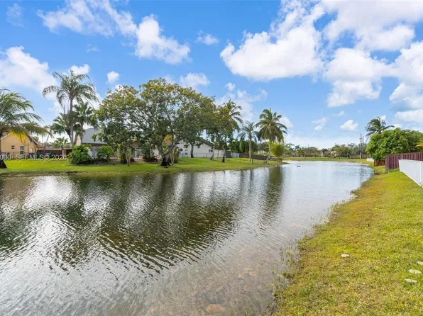 14734 Via Tivoli Ct, Davie, FL 33325