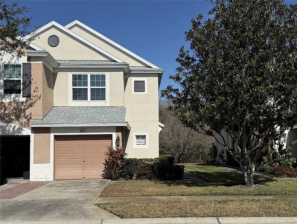3 bed, 2.5 bath, 1545 sqft, $2,100 — Photo 1