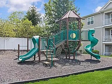 136 Mill Pond Way — Photo 18