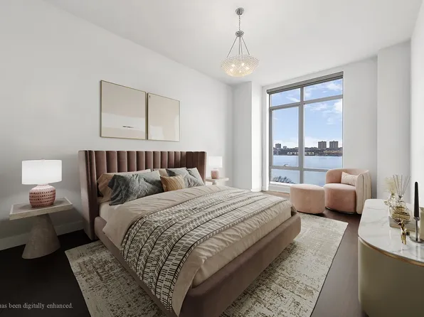 50 Riverside Boulevard image 4 of 16