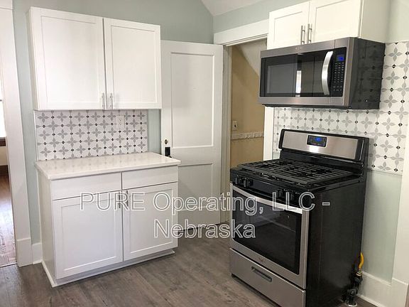 2nd image of 5012 Burt St