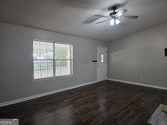 5th image of 622 Plantation Dr