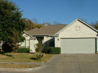 5605 Greenwich Dr, Arlington, TX 76018