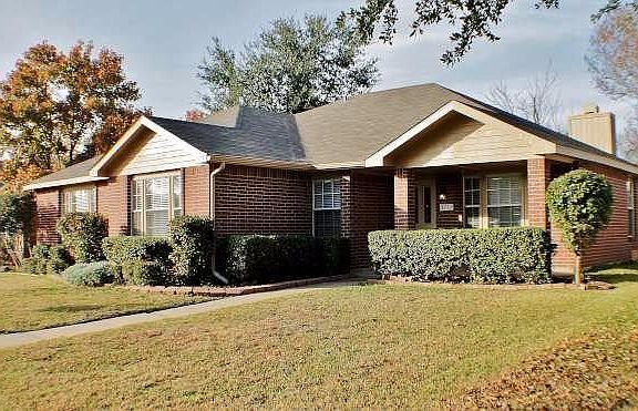 2nd image of 4132 Clary Dr