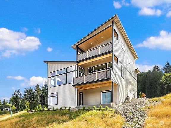 *Photos of Model Home* Welcome to River Rock Auburn â€¢ D Moore Builder of Dreams â€¢ 3-Story Floorplan w/Full Front/Rear Landscaping, Sprinkler System, Covered Decks w/Custom Railings>